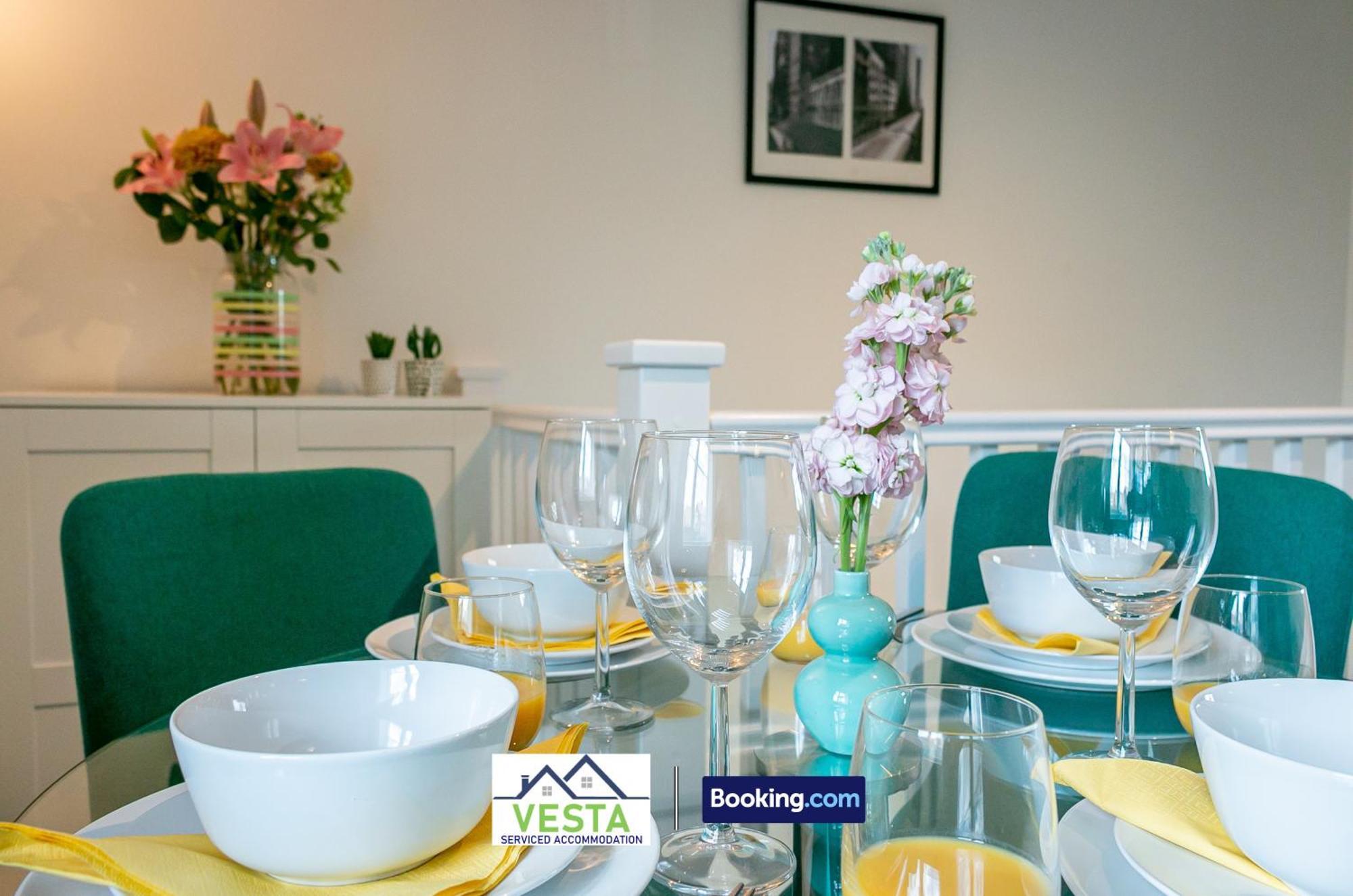Three Bedroom Apartment By Vesta Serviced Accommodation & Short Lets Hatfield With Free Parking Εξωτερικό φωτογραφία