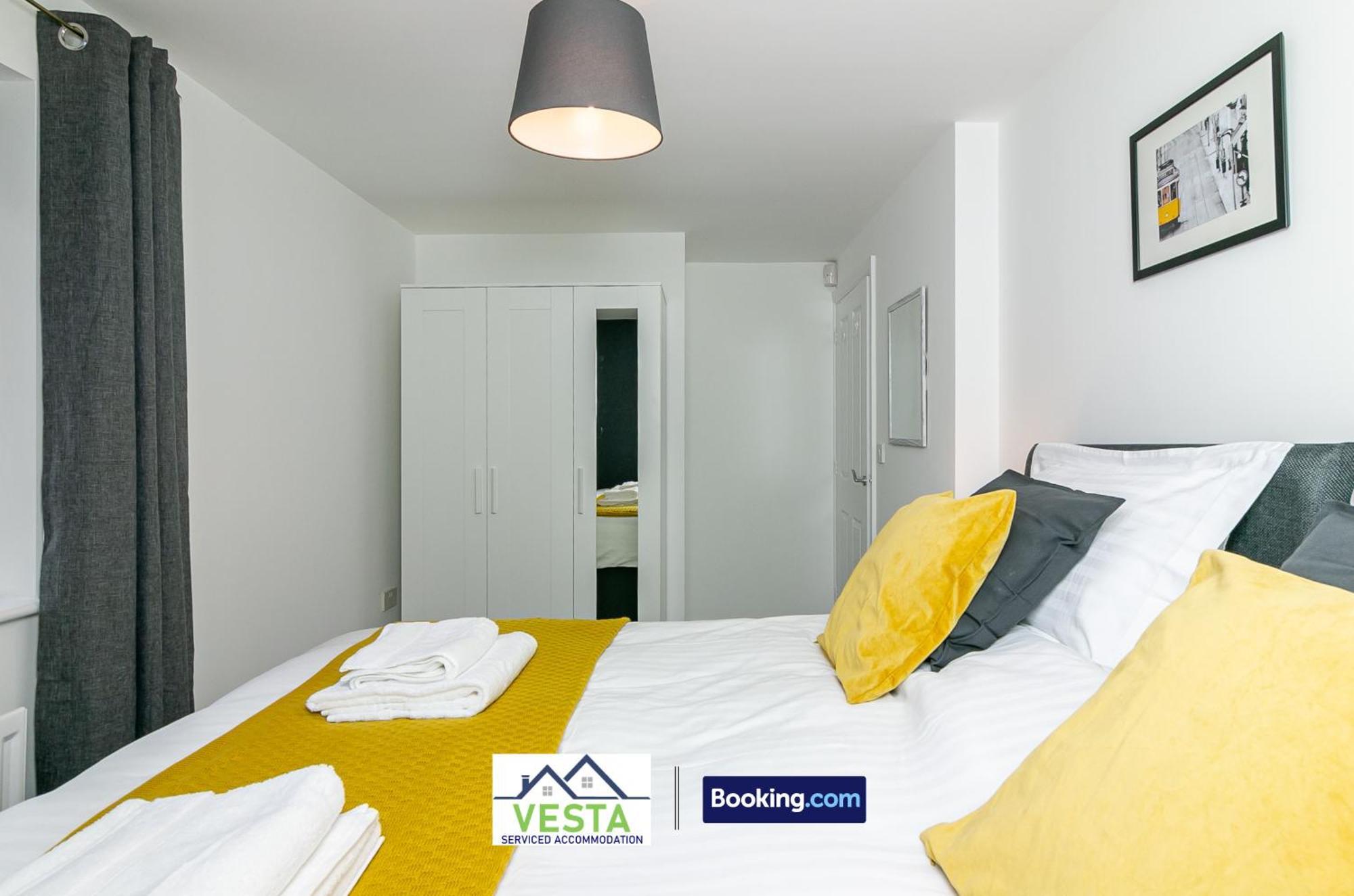 Three Bedroom Apartment By Vesta Serviced Accommodation & Short Lets Hatfield With Free Parking Εξωτερικό φωτογραφία